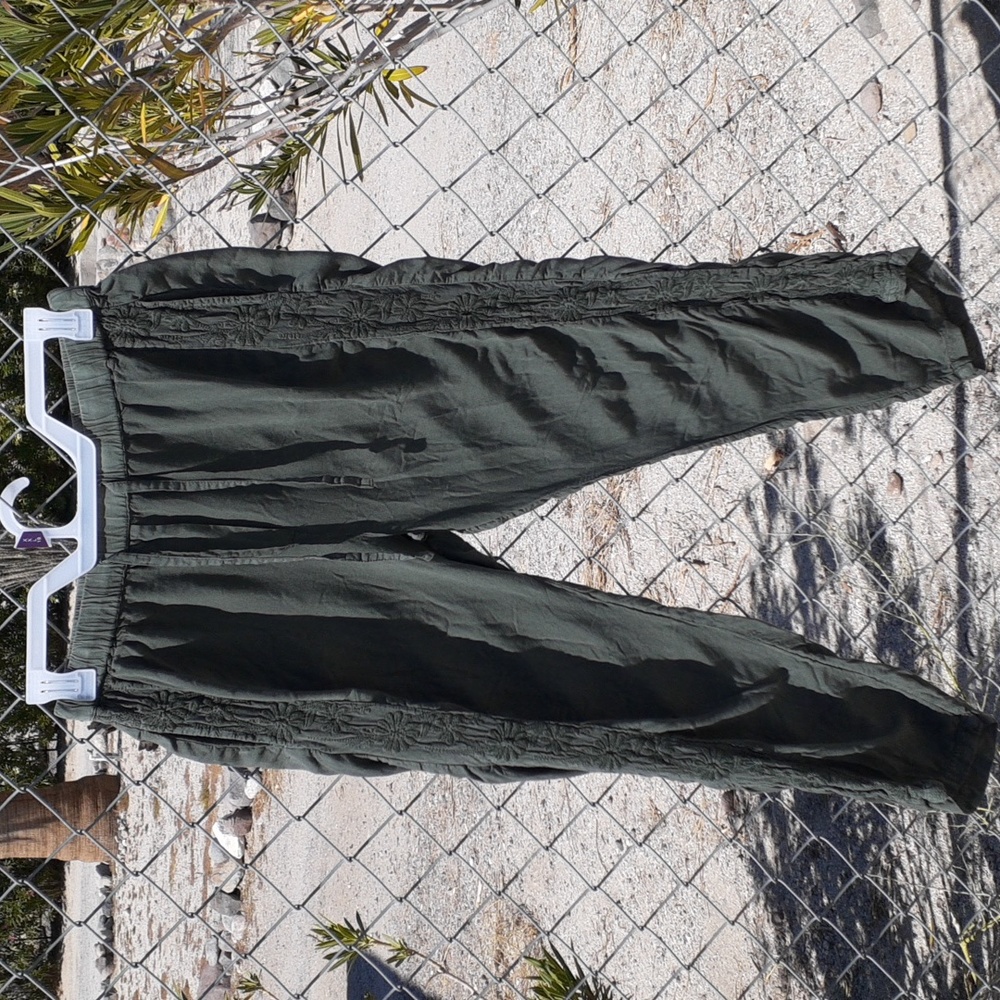 RD & Koko Green Pull On Pants, Size MP